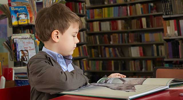 kids reading books in school